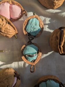 胡桃のリングケース : 水色