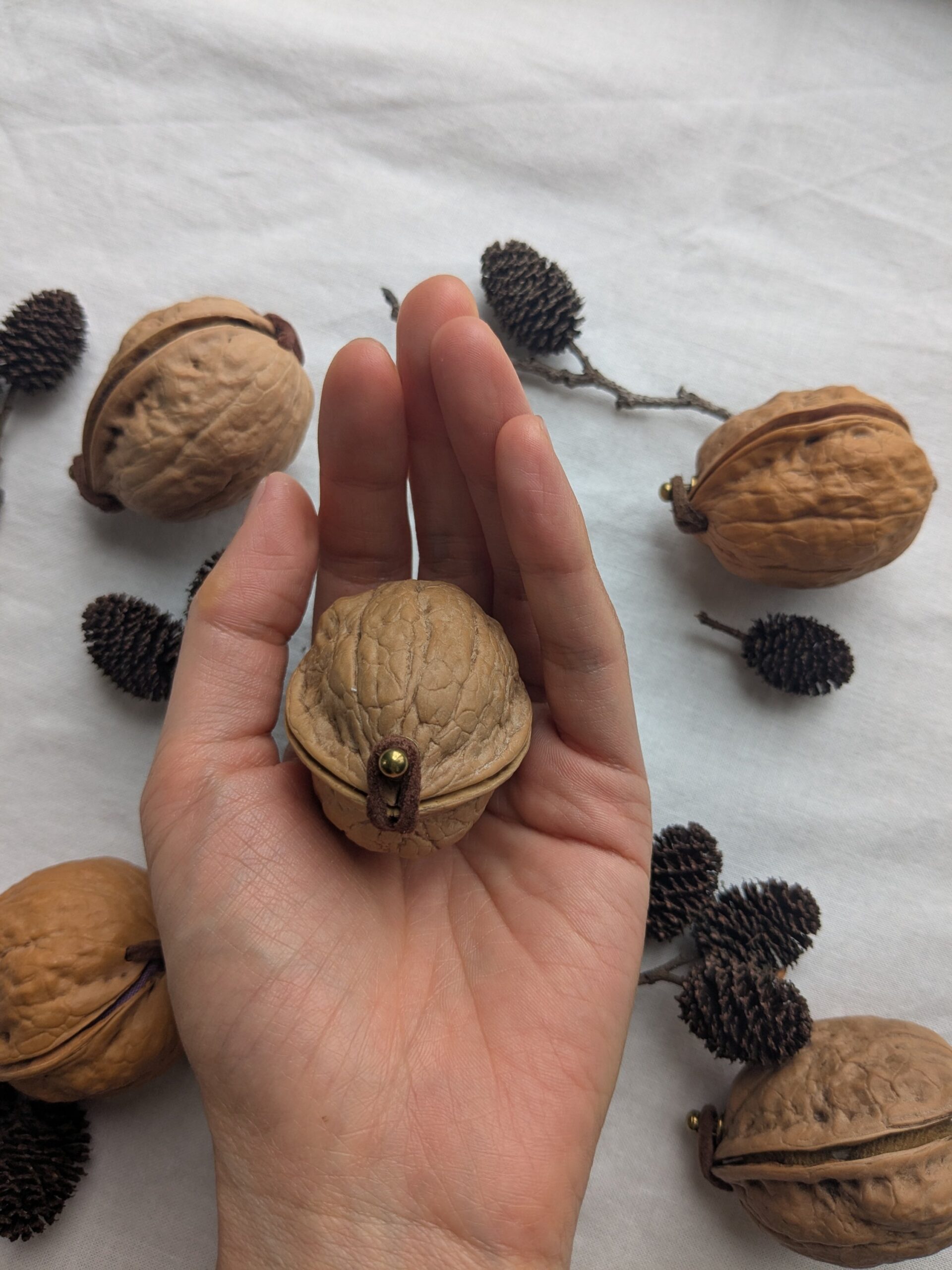 胡桃のリングケース : 茶 - 画像 (5)