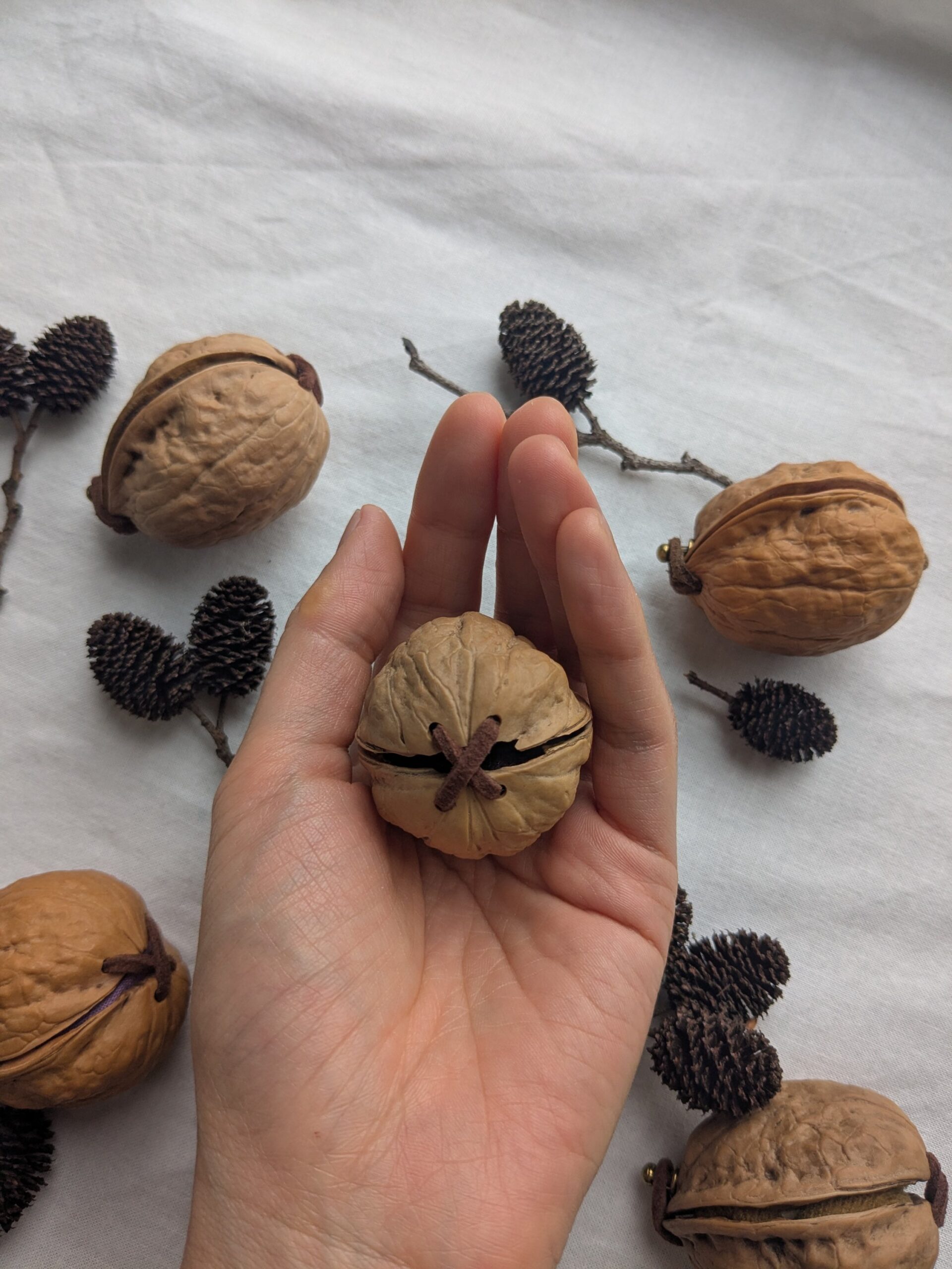 胡桃のリングケース : 茶 - 画像 (6)