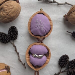 胡桃のリングケース : 紫