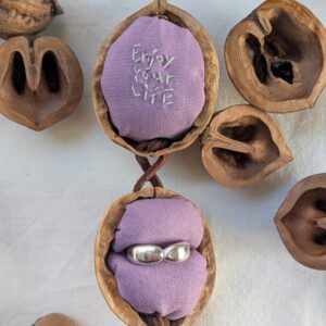 胡桃のリングケース:紫